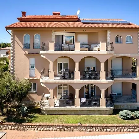 Apartment In With Balcony, Air Condition, Wifi *