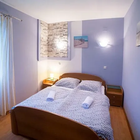 Apartment In With Balcony, Air Condition, Wifi Lopar