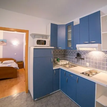 In With Balcony, Air Condition, Wifi Apartment
