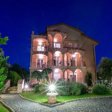 In With Balcony, Air Condition, Wifi Apartment