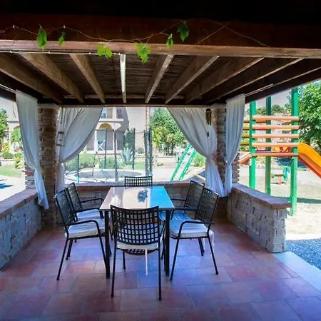 In With Balcony, Air Condition, Wifi Apartment
